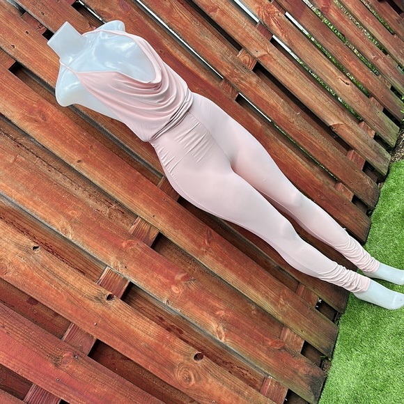 Uptown USA Chic Pink Halter Jumpsuit Size L - Picture 6 of 11